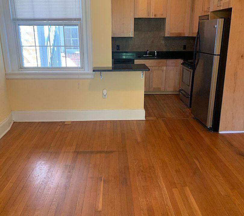 1st image of 1411 Grove Ave #4