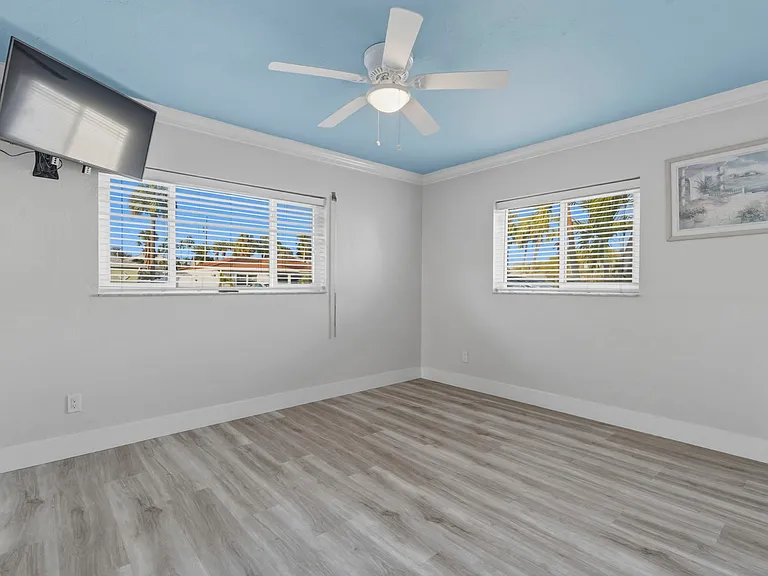 58 Lido Dr — Photo 32