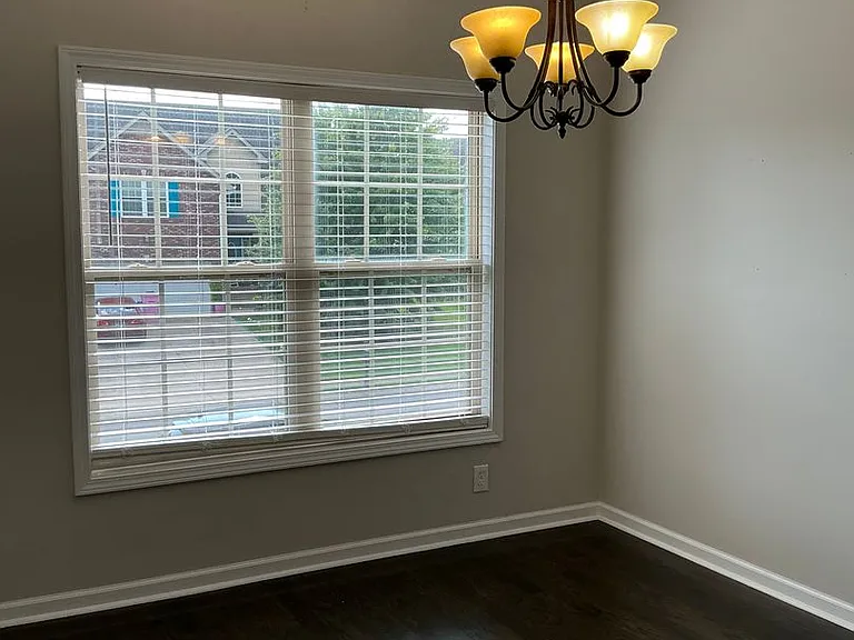 1712 Apache Way — Photo 5