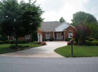 3628 Edgemoor Ct, Clemmons, NC 27012