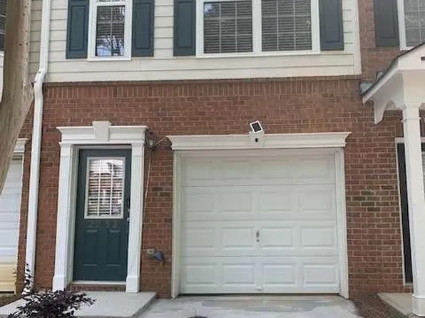 2253 Dillard Xing, Tucker, GA 30084