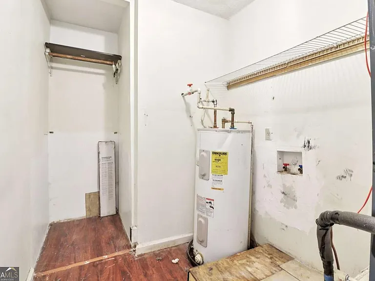 2344 Chestnut Log Pl — Photo 43
