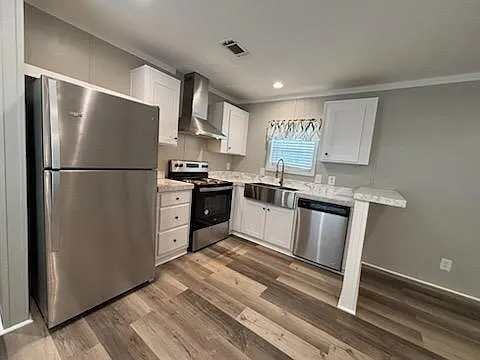 2 bed, 1.0 bath, 768 sqft, $1,750 — Photo 2