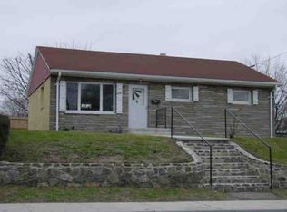 556 Killingly St, Johnston, RI 02919