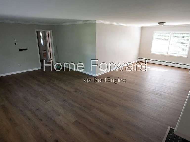 517 N 3rd St — Photo 13