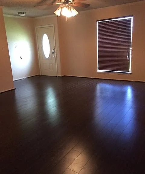 5000 Lasalle Dr — Photo 2