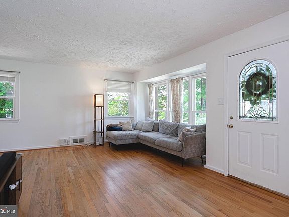 3rd image of 6630 Cornell Dr