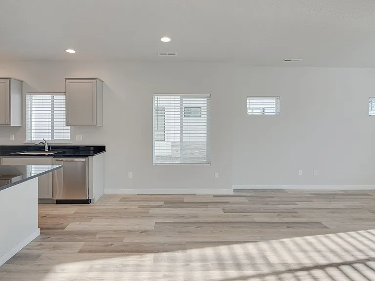 327 S Riggs Spring Ave — Photo 6