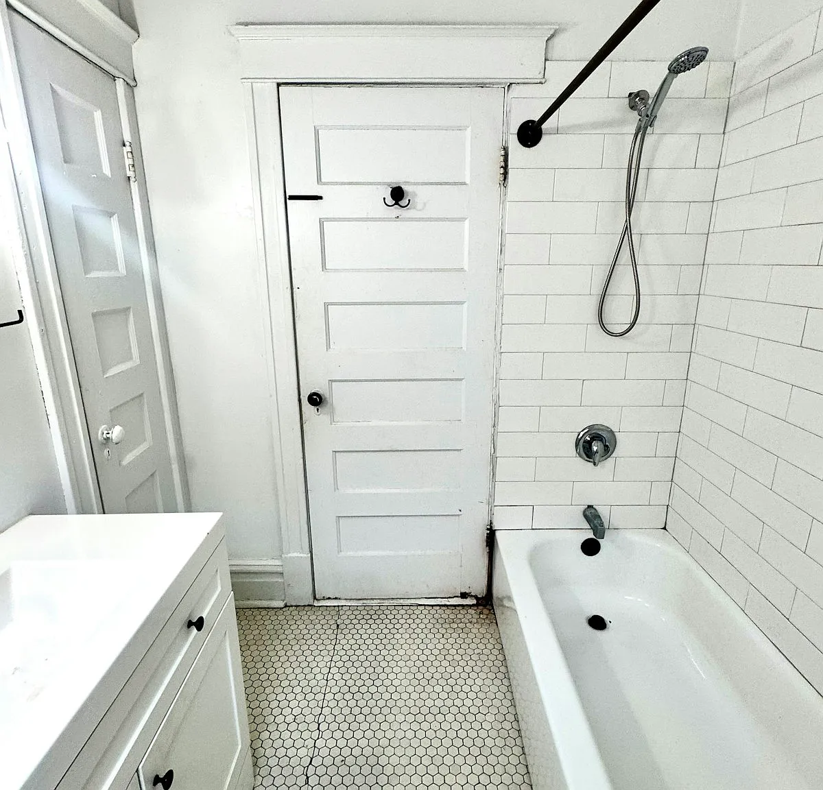 6027 McPherson Avenue, Unit 2F — Photo 4