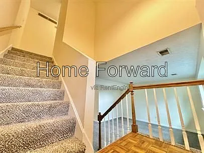 1359 Dix Dr #B — Photo 6