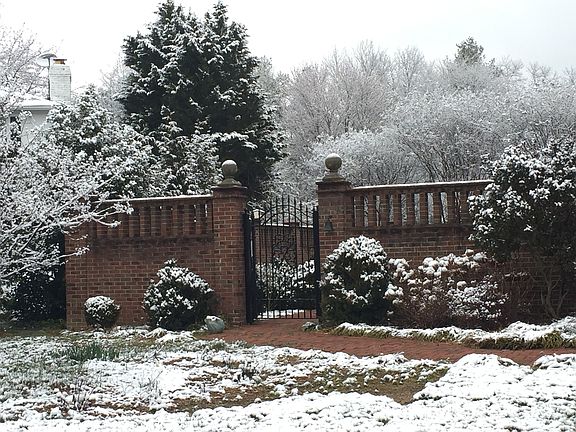 2nd image of 9316 Mount Vernon Cir