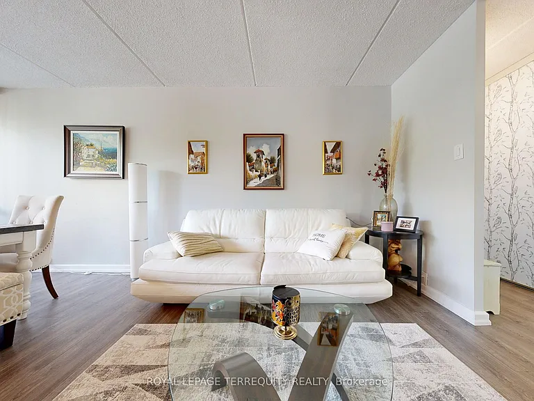 2 Glamorgan Ave #212 — Photo 7