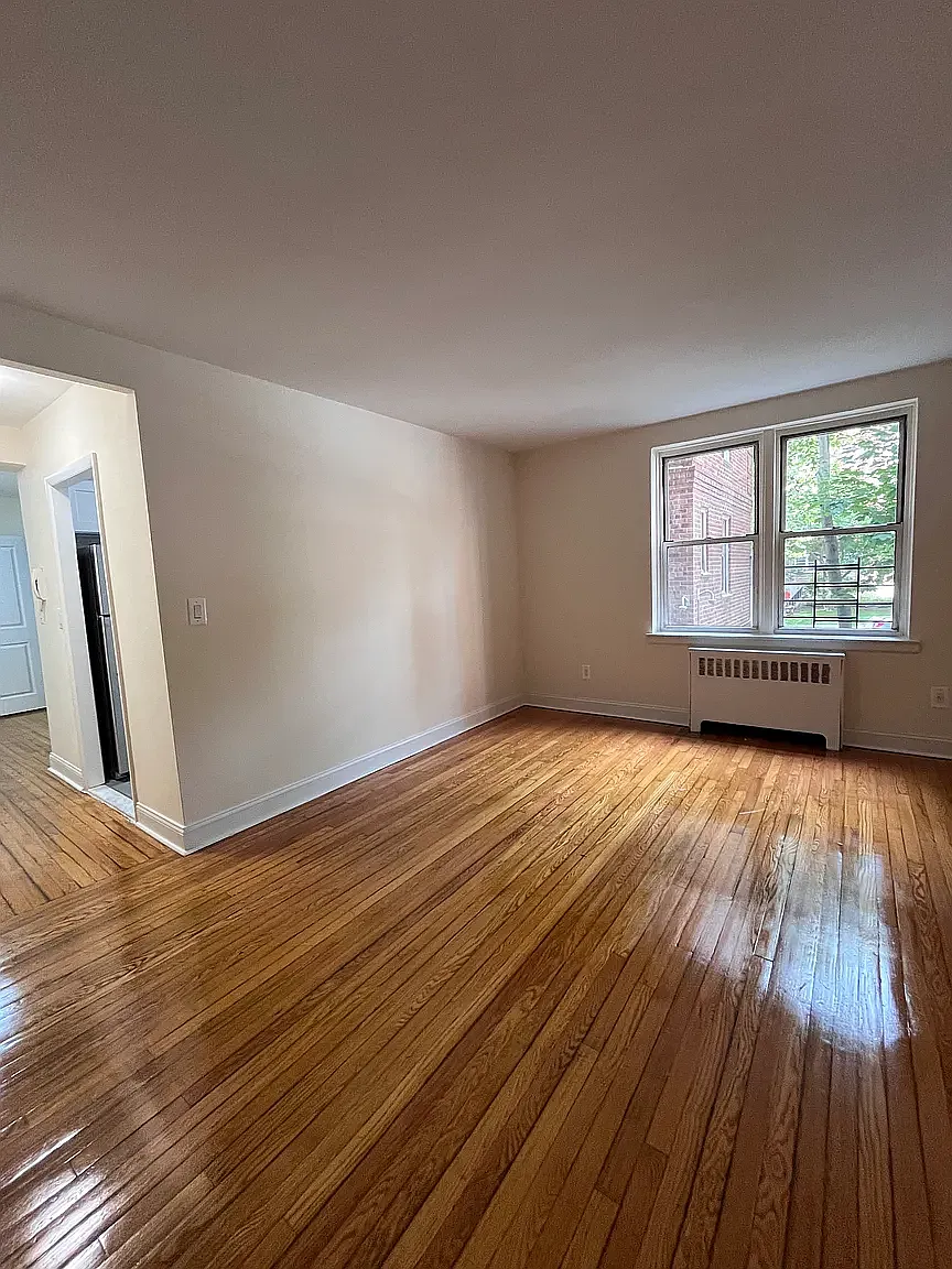 143-36 Barclay Avenue — Photo 4