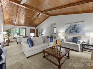 8613 Middleton Cir, Harrisburg, NC 28075