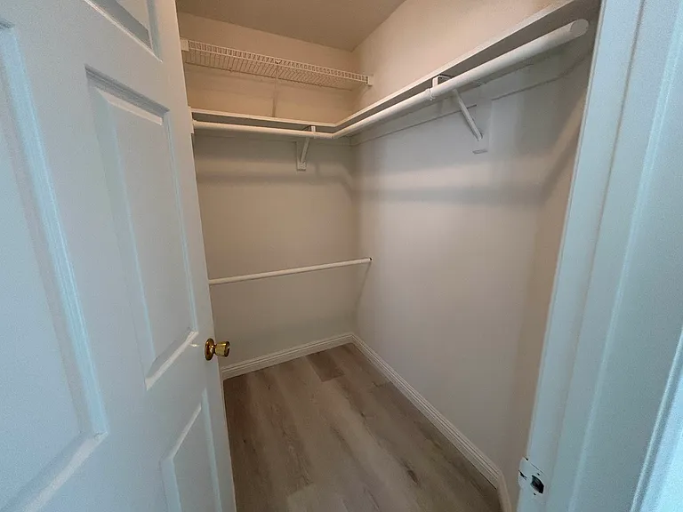 1058 Spazier Ave #1 — Photo 11