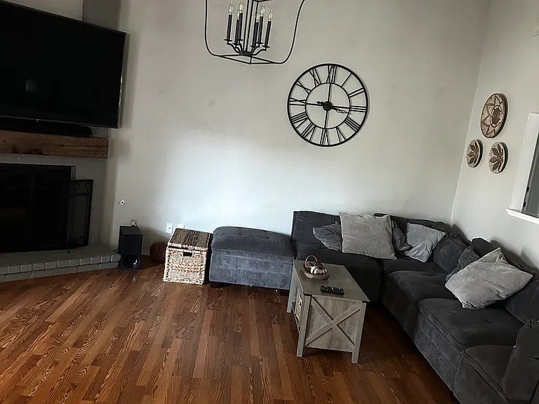 1591 Yorktown Ct — Photo 5