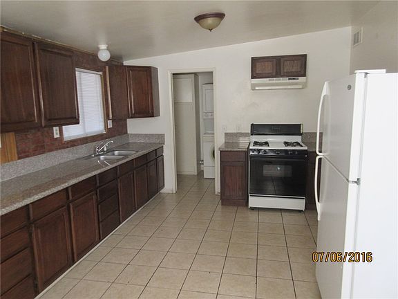 2nd image of 3020 Brady Ave