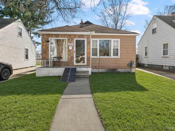 24411 Notre Dame St, Dearborn, MI 48124