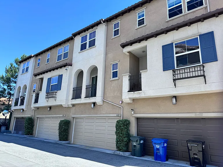 1029 N Citrus Ave — Photo 23