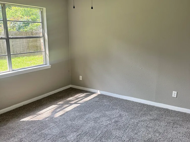 116 Medina Dr — Photo 6