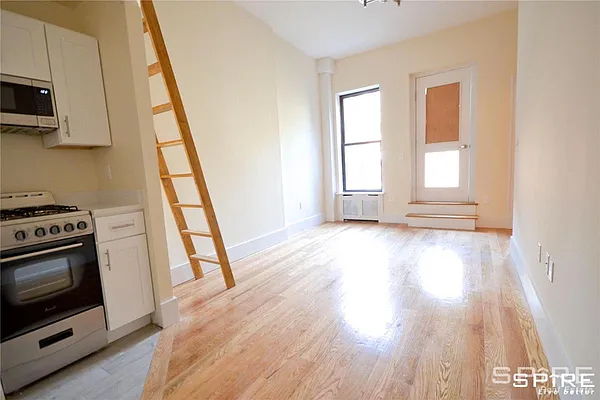 Rented by Spire Group | media 19