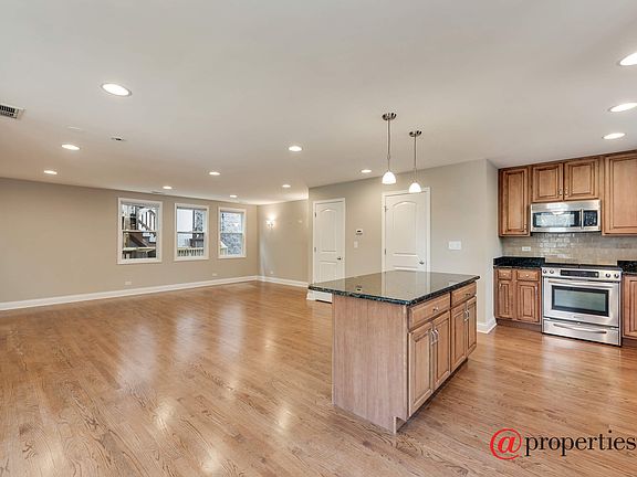 Kitchen / Living Room