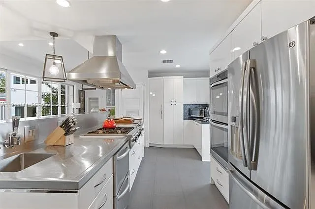 2301 S Miami Ave — Photo 39