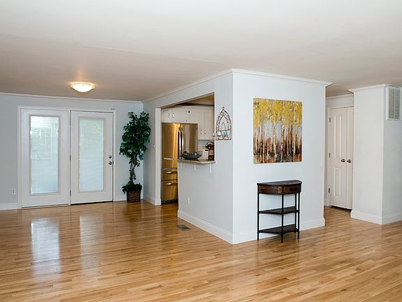 Open Concept living/dining