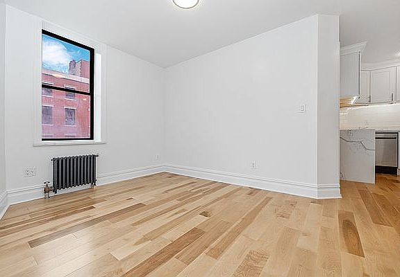3rd image of 55 Greenwich Ave APT 3
