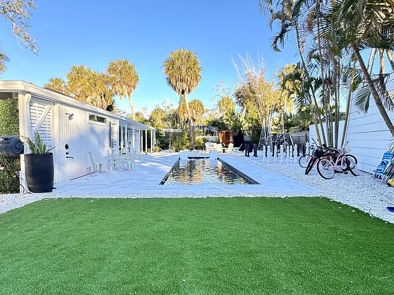 Commonwealth Dr — Photo 36
