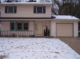 4824 Fairview Dr, Pleasant Hill, IA 50327