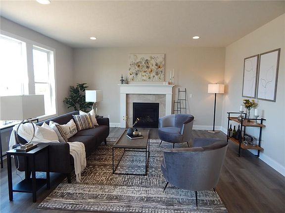 4th image of 191 Forest Glen Dr