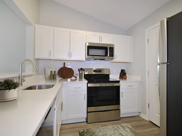 The Glens at Rolling Ridge — Photo 2