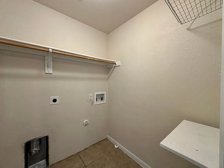 202 Crowfoot Dr — Photo 30