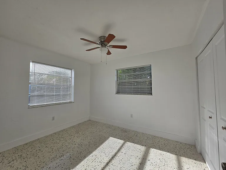 8315 NE Miami Ct #4 — Photo 12