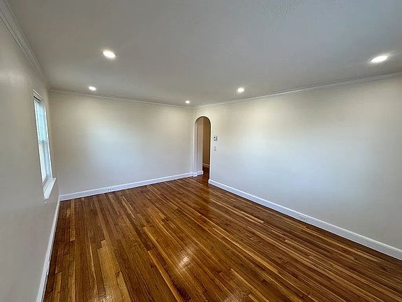5th image of 176 Summit Ave #4
