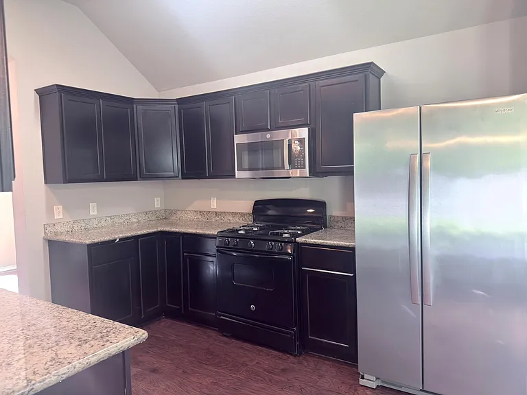 1975 Briar Grove Dr — Photo 5