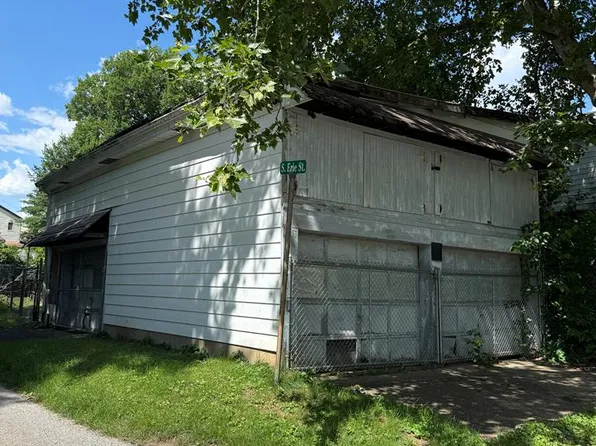 221 S Walbash Street, Wheeling, WV 26003