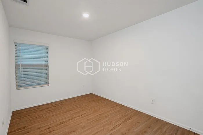 937 Gentle Moss Dr — Photo 9