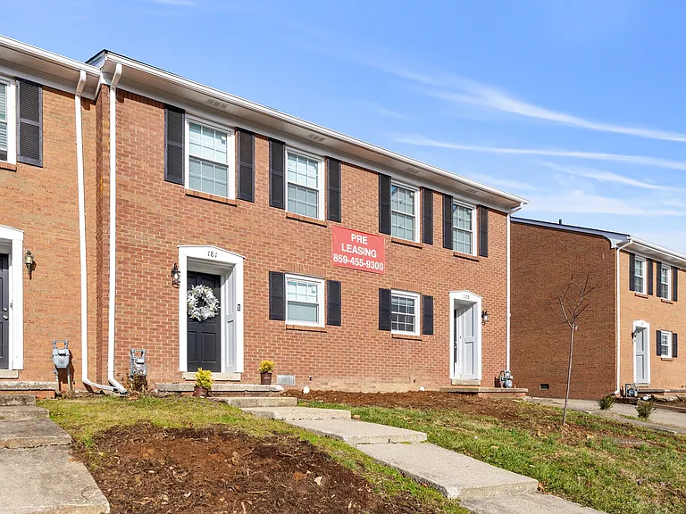 183 S Eagle Creek Dr — Photo 1
