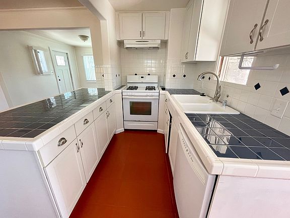 4th image of 4745-49 Brighton Ave #4745