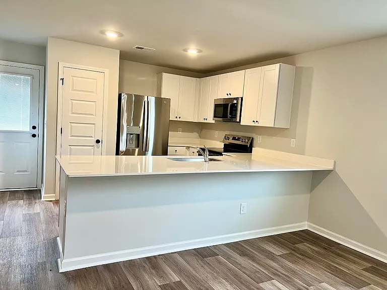 157 Birchwood Dr — Photo 8