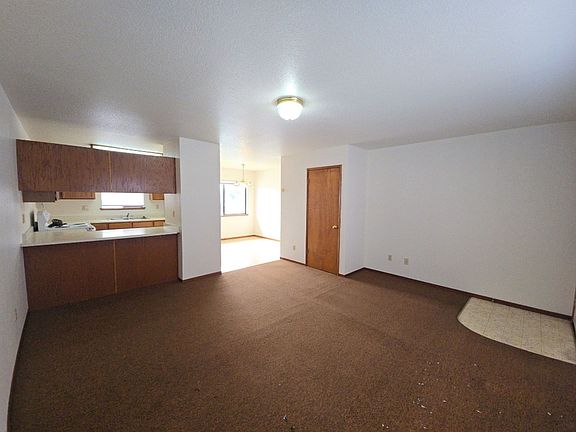 4th image of 124 W Washington St #819