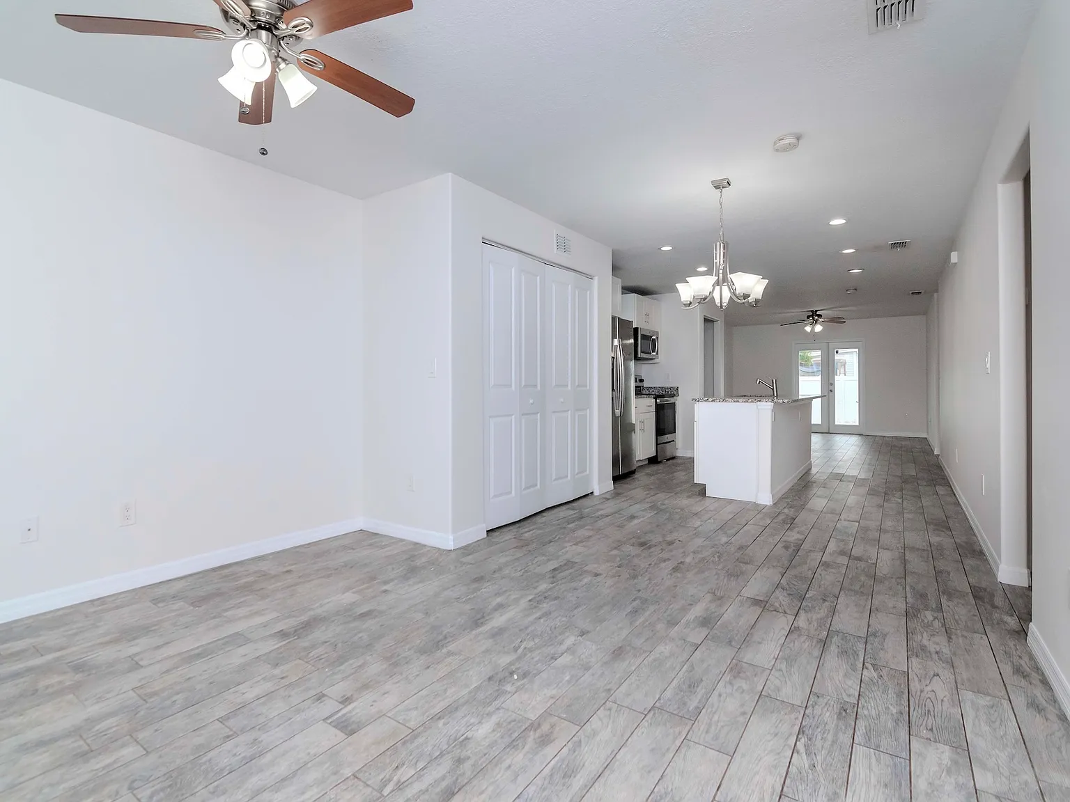3 bed, 1400 sqft, $2,800 — Photo 2