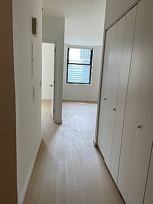 4th image of 1 West St APT 3417