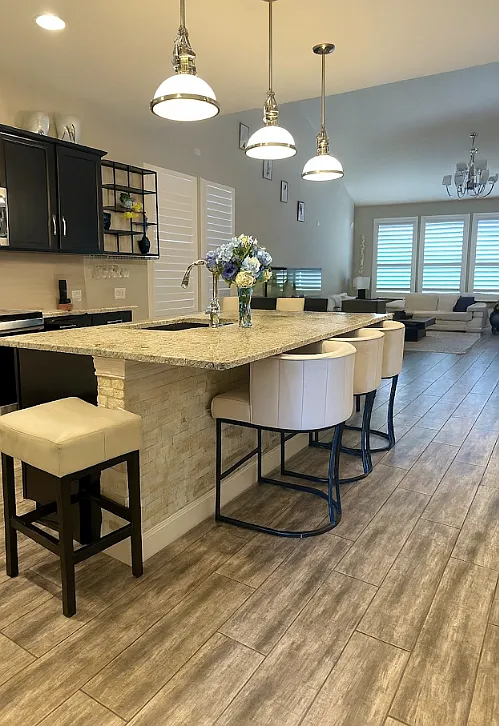 4 bed, $5,578 — Photo 4