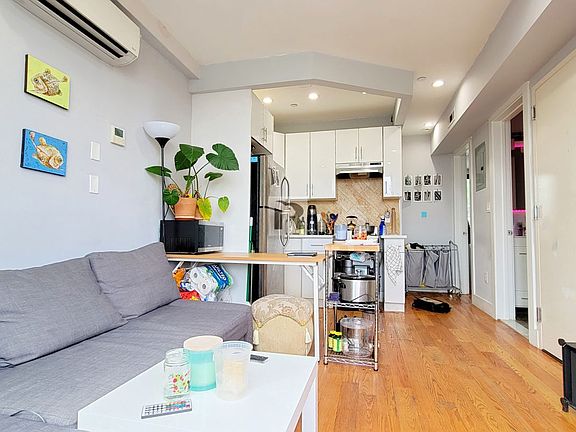 2nd image of 971A Lafayette Ave #4B