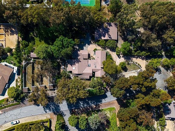 5th image of 14 Johns Canyon Rd