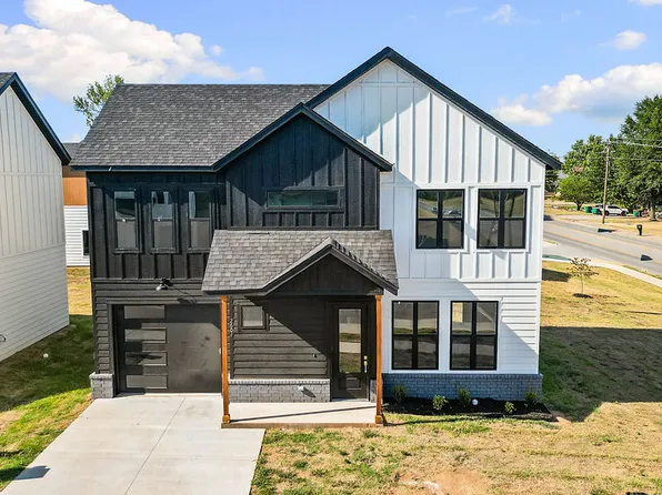 2601 W Berkeley Ave, Rogers, AR 72758