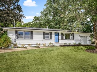 25 Division St, Saint Charles, IL 60174